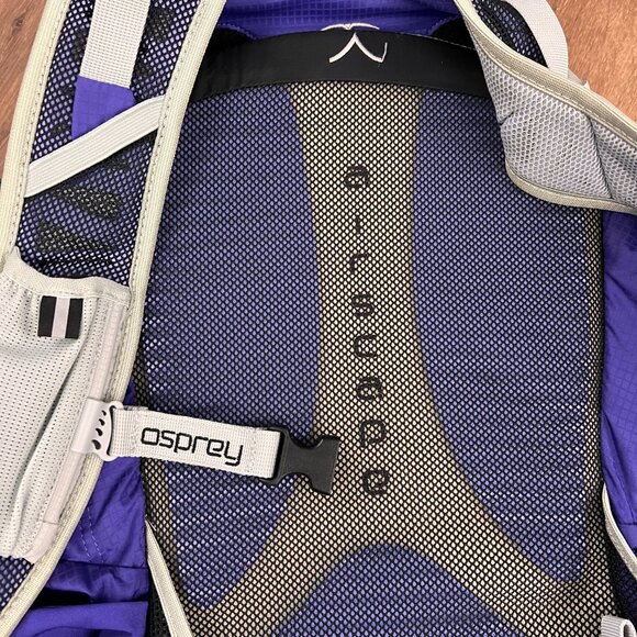 EUC Osprey Talon 22 Pack Hiking Backpack Indigo Blue/Purple - Picture 10 of 11